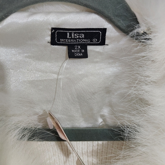 Lisa International Faux Fur Sweater,  NWT. Size 2x - Picture 2 of 8